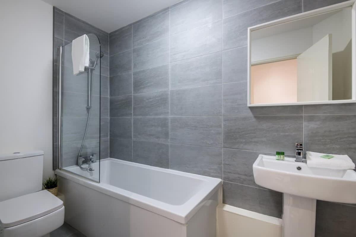 Fabulous Quayside Apartment With Free Parking Liverpool Luaran gambar