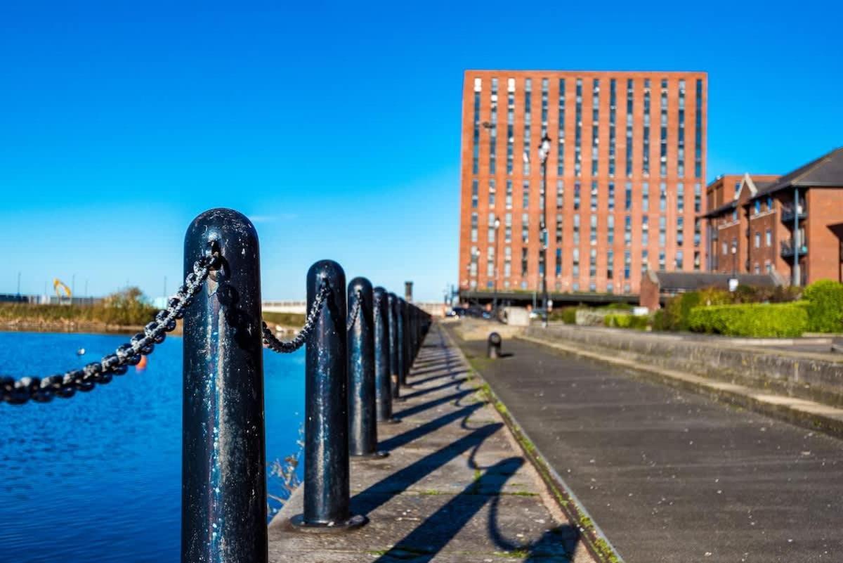 Fabulous Quayside Apartment With Free Parking Liverpool Luaran gambar